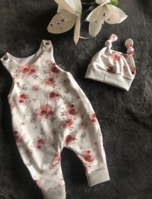 Babystrampler mit Mütze Jersey Rosen handmade Geschenk Geburt neu Gr. 56 - Handarbeit kaufen