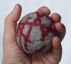 Großer Filzball Wolle waschbar handgemacht zum Spielen, Jonglieren, Handtraining, Entspannen