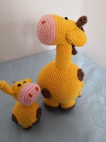 Amigurumi - Giraffenmama mit Baby