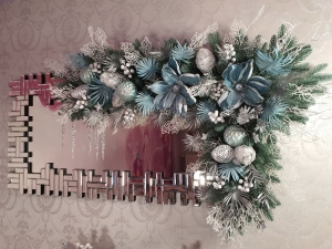 Weihnachtsgirlande über dem Spiegel oder Tür Weihnachtsdekoration DEKOR in türkis silber weiß blau + LED - Handarbeit kaufen