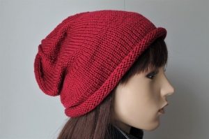 rote Rollrand Strickmütze für Damen aus reiner Merinowolle von Hand gestrickt Damen Mütze Beanie Wollmütze burgund neu Damenmütze - Handarbeit kaufen
