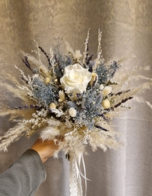 Kleiner Brautstrauß  Lavendel Iceblau, Blau/ Grau ,Creme ewige Rose champagner Bohostrauß Pampasgras Trockenblumenstrauß Strauß Trockenblumen  - Handarbeit kaufen