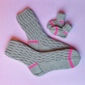Taufe Geburt Geburtstag Babysocken Baby Socken mit Wunschname und Geburtsdatum 