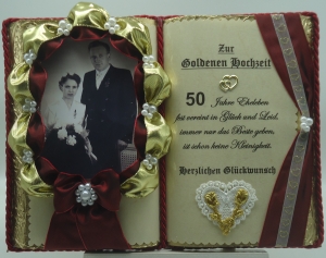Handgefertigtes, wunderschönes Deko-Buch zur Goldenen Hochzeit für Foto (mit Holz-Buchständer) - Handarbeit kaufen