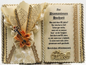 Wunderschönes Deko-Buch zur Diamantenen Hochzeit mit Holz-Buchständer - Handarbeit kaufen