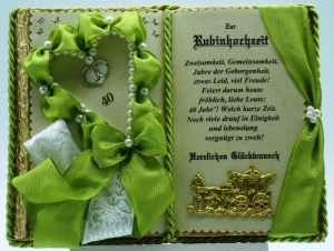 Wunderschönes Deko-Buch zur Rubinhochzeit (mit Holz-Buchständer) 40. Hochzeitstag - Handarbeit kaufen