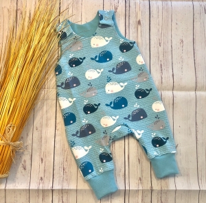 Strampler Baby Gr. 56 Wal blau stillwater Latzhose Overall Romper Spieler Baby, handmade