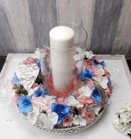 Tischgesteck, groß, mit Hortensienblüten, Windlicht - Handarbeit kaufen