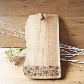Küchenbrett mit Gravur Bordüre personalisierbar Geschenk für - Handarbeit kaufen