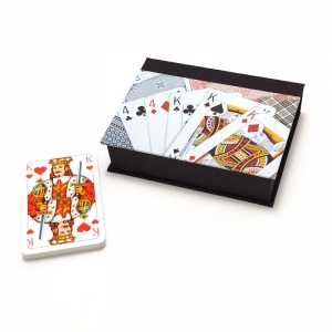 Schachtel für Spielkarten / Spielkartenschachtel mit passendem Papier bezogen  