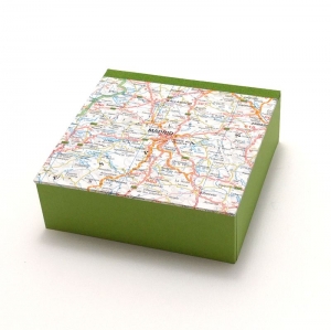 Schachtel klein und fein mit Kartenausschnitt Madrid   - Handarbeit kaufen