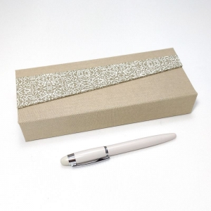 Stiftschachtel Stiftbox Griffelkasten beige Buchbindehandwerk - Handarbeit kaufen