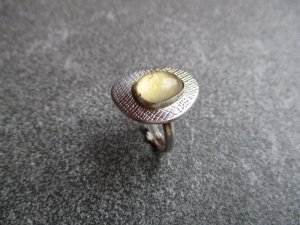 Handgefertigter Ring aus 925 Silber mit einem ca. 12x11mm großen hellen Citrin mit einem Freischliff