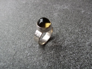 Handgefertigter Ring aus 925 Silber mit sehr schönem 12 mm Rauchquarz Citrin