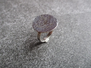 Handgeschmiedeter Silberring aus 925 Silber, 20 mm rund