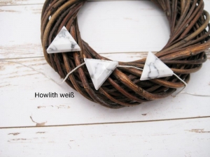 Howlith-Kette, weißer Howlith, Anhänger Dreieck, 925 Silber, Goldfilled, Boxkette, zierlich, minimalistisch, Edelstein, Geschenk für Sie