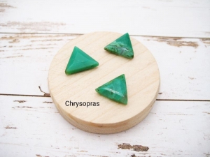 Chrysopras-Kette, Anhänger grün, braune Einschlüsse, Dreieck, 925 Silber, Boxkette, zierlich, minimalistisch, Edelstein