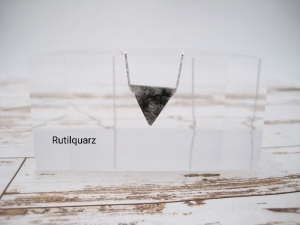 Rutilquarz-Kette, schwarzer Rutilquarz, Dreieck, natürlich, 925 Silber, Goldfilled, Boxkette, zierlich, minimalistisch, Edelstein