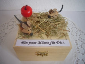 Geldgeschenk Mäuse Konfirmation Kommunion Firmung Jugendweihe Maus Heu Stroh Apfel Geld verschenken - Handarbeit kaufen
