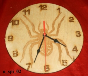 Zifferblatt mit Spinnen-Motiv NR2 aus Holz mit Laser - Brandmalerei Durchmesser 195mm