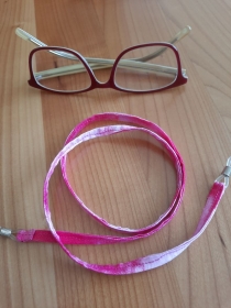 Brillenband rosa ob für die Sonnenbrille oder Lesebrille   - Handarbeit kaufen