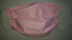 rosa-weiß karierte Gesichtsmaske, doppellagig aus Baumwolle   - Handarbeit kaufen