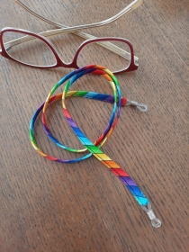 Brillenband in Regenbogenfarben, für Sie oder Ihn - Handarbeit kaufen