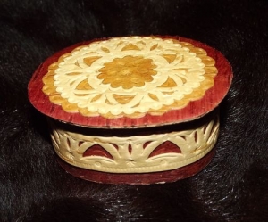  Handgearbeitetes Holzkästchen aus Birkenrinde, oval m. Deckel, Unikat, 6 x 4,5 cm/3,5 cm, # DO 04 - Handarbeit kaufen