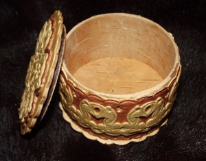 Handgearbeitetes Holzkästchen aus Birkenrinde, rund m. Deckel, neu, Unikat, 3,5 x 5,5 cm, # DO 01 - Handarbeit kaufen
