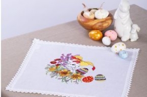 Handgesticktes Deckchen mit Ostermotiven, 40 x 40 cm, neu - Handarbeit kaufen