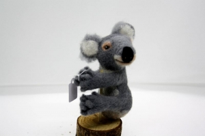 handgefilzte Fingerpuppe Koala Kurt