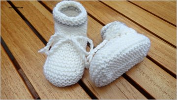 Babyschuhe, Taufrschuhe, Größe 0-3 Mon., handgestrickt aus Wolle - Handarbeit kaufen