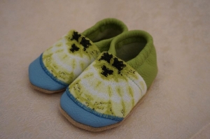 Babyschuhe Leder personalisierbar mit Namen - grün blau (Gr. 18-23)  - Handarbeit kaufen