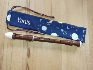 Flötentasche mit Namen, Flötenbeutel - Weltraum blau  (mit optionalen Zubehörfach / Futter / Halsband) - Handarbeit kaufen