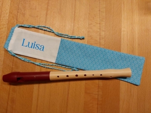 Flötentasche mit Namen, Flötenbeutel - Blau Herzerl (mit optionalen Zubehörfach / Fütterung) - Handarbeit kaufen