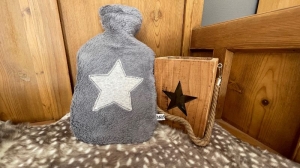 2000 ml Wärmflasche mit Kuschelbezug Teddyplüsch reine Baumwolle grau, bestickt Stern