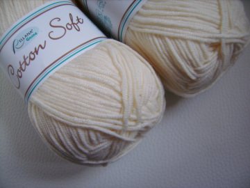 Strickgarn Cotton soft Fb. 16, wollweiß, Baumwolle-mischgarn, Nadelstärke 3-4    