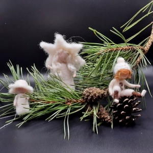 Baumschmuck weiß, verschiedene Schneeflocken z. B. große Schneeflocke, kleine Schneeflocke und Schneeflocke auf dem Zapfen ( Preis kleine Flocke )