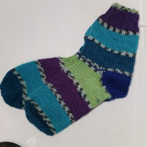 Handgestrickte Socken Größe 32/33 vom Schlei-Schäfchen      - Handarbeit kaufen