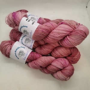 Handgefärbte Wolle vom Schlei-Schäfchen  *Rose Garden*     - Handarbeit kaufen