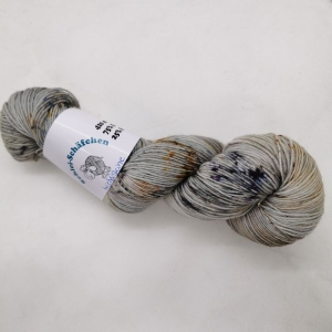 Handgefärbte Wolle vom Schlei-Schäfchen *Kieselsteine*     - Handarbeit kaufen