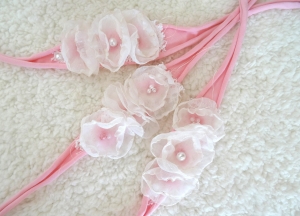 Neugeborenen Stirnband Rosa weiße Blüten Fotografie Requisite Accessoire handmade photo prop Taufe Baby Mädchen Haarschmuck Blüten Haarband