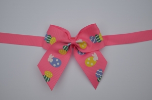 Osterdeko, Osterhasen Geschenkschleife oder Dekoration für Ostern  in pink