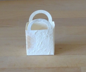 Geschenkverpapckung - kleines cremearbenes Täschchen aus Maulbeerbaumpapier // Tüte // Tasche - Handarbeit kaufen