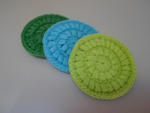 Kosmetikpads/ Abschminkpad Baumwolle *grün* 3 Stück von friess-design   - Handarbeit kaufen