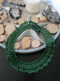 Filigraner gehäkelter Spitzenkragen zum Aufpeppen von Outfits Statement Halskette Bubikragen romantisch boho grün  - Handarbeit kaufen