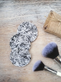 Waschbare Kosmetikpads aus Baumwolle im 3er Set 3 Stück schwarz weiß meliert Batik - Handarbeit kaufen