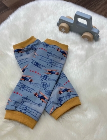 Baby Stulpen Babylegs Beinstulpen ideal für Tragebabys Gr. 74 80 86 Flieger Flugzeug graublau Jungen_ MiLas   - Handarbeit kaufen