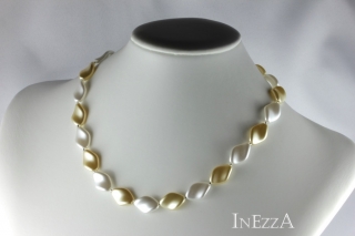 Perlenkette - mittellang - weiß-golden - Glaswachsperlen