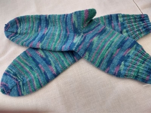 Handgestrickte Socken mit Bumerangferse und Bandspitze Gr. 40/41 - Handarbeit kaufen